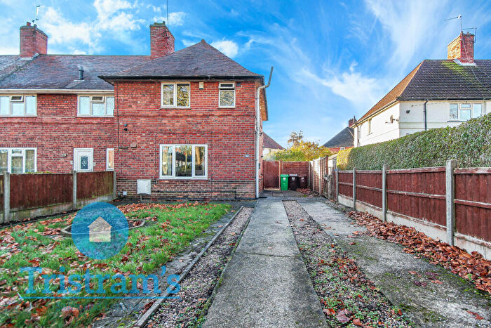 3 Bedroom Semi-Detached House To Rent In Woodside Road, Beeston, NG9