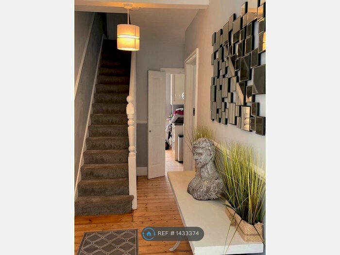 4 Bedroom Terraced House To Rent In Saxon Road, Hove, BN3