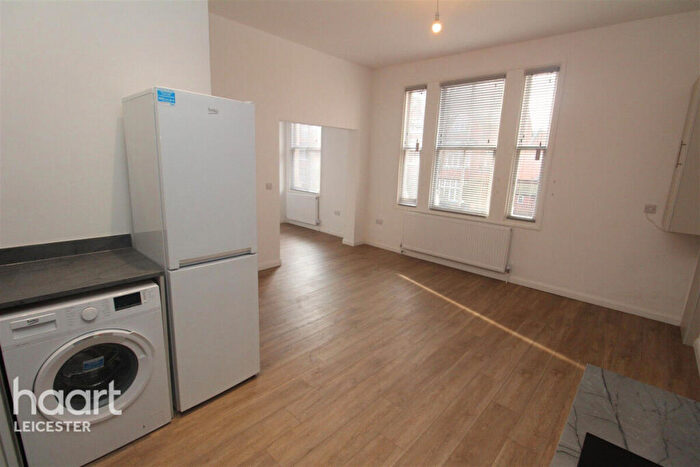 1 Bedroom Apartment To Rent In Fosse Road Central, Leicester, LE3