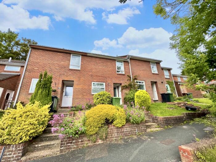 3 Bedroom House To Rent In May Tree Close, Winchester, SO22