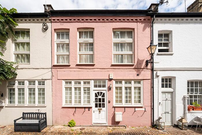 2 Bedroom Mews For Sale In Ovington Mews, Knightsbridge, SW3