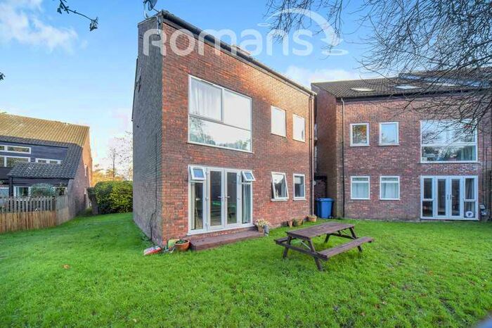 1 Bedroom Maisonette Flat To Rent In Northcott, RG12