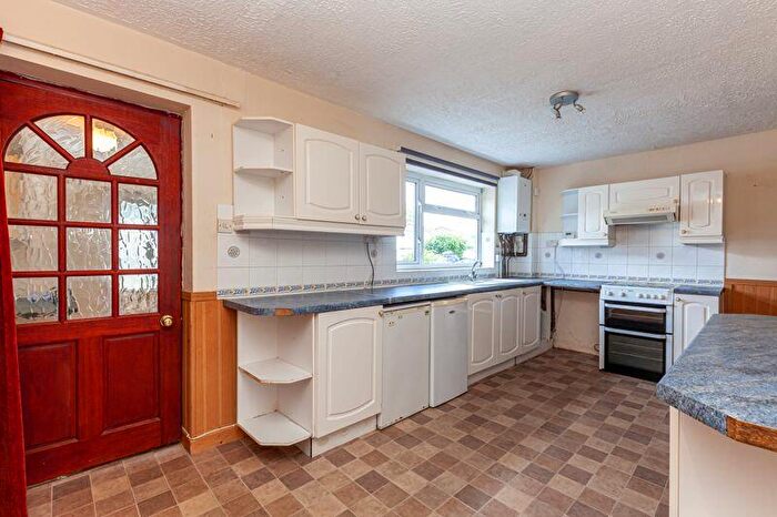 3 Bedroom Terraced House For Sale In Hanborough Close, Eynsham, OX29