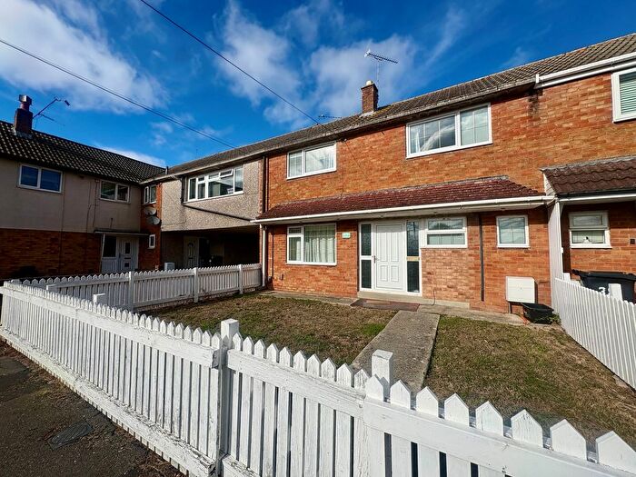 3 Bedroom End Terrace House To Rent In Verwood Close, Swindon, SN3