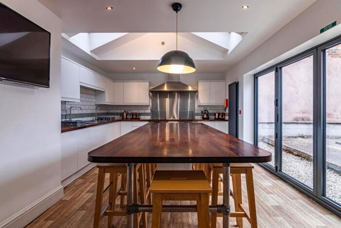 9 Bedroom Detached House To Rent In * Student House For Group Of * Burns Street, Nottingham, NG7