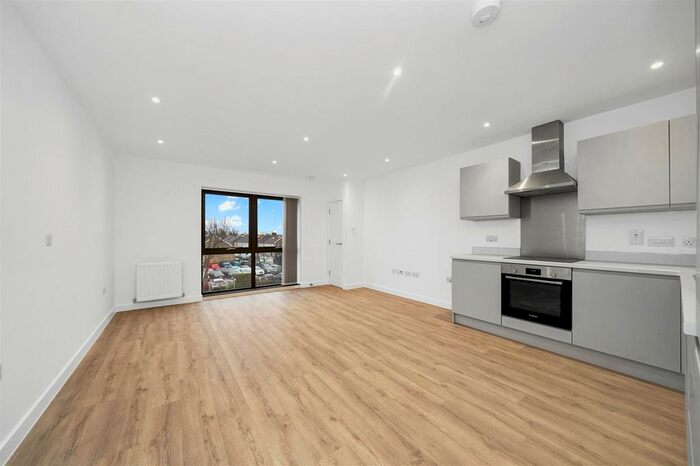 1 Bedroom Flat To Rent In Apartment, Block A, A Spring Gardens, Romford, RM7