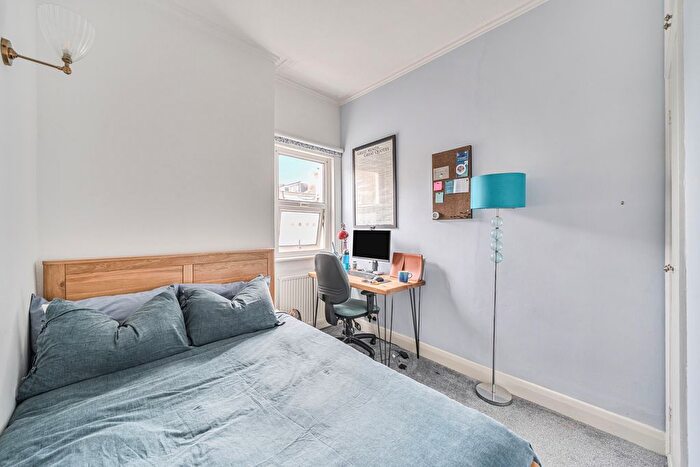 1 Bedroom Flat For Sale In Haven Lane, London, W5