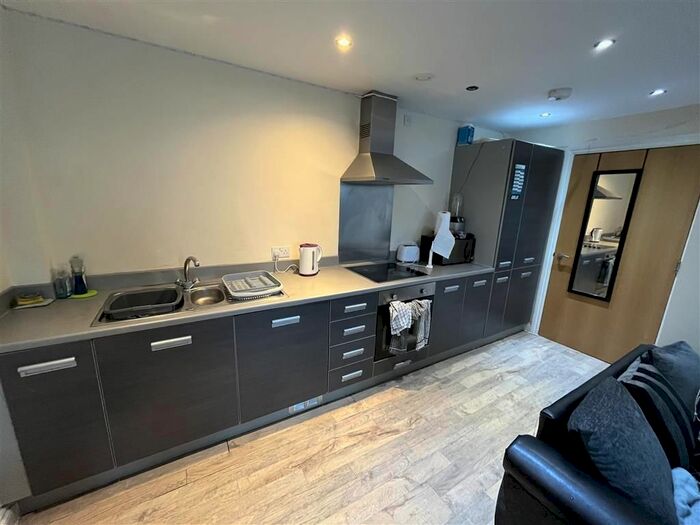 2 Bedroom Flat To Rent In Canal Street, Nottingham, NG1