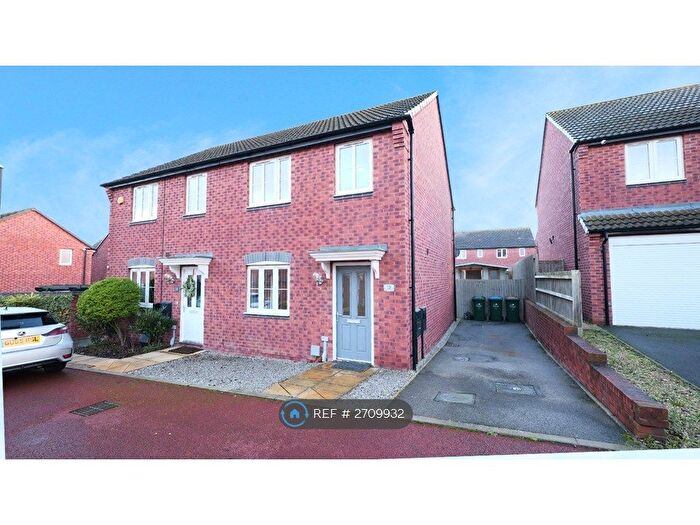 3 Bedroom Semi-Detached House To Rent In Derbyshire Way, Coventry, CV2