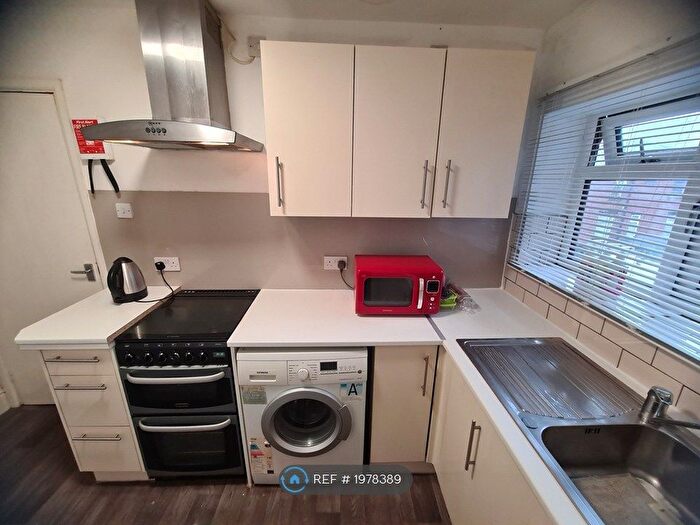 1 Bedroom Flat To Rent In Walmersley Road, Bury, BL9