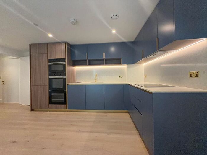 2 Bedroom Property To Rent In Parrs Way, Hammersmith, London, W6