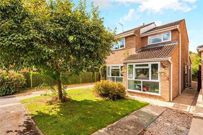 4 Bedroom Detached House For Sale In Gilbert Scott Road, Buckingham, Buckinghamshire, MK18