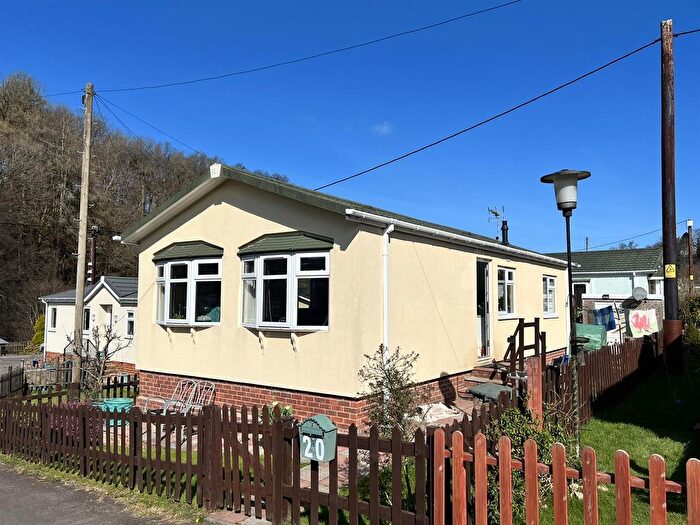 2 Bedroom Mobile/park Home For Sale In Railway Road, Cinderford, GL14