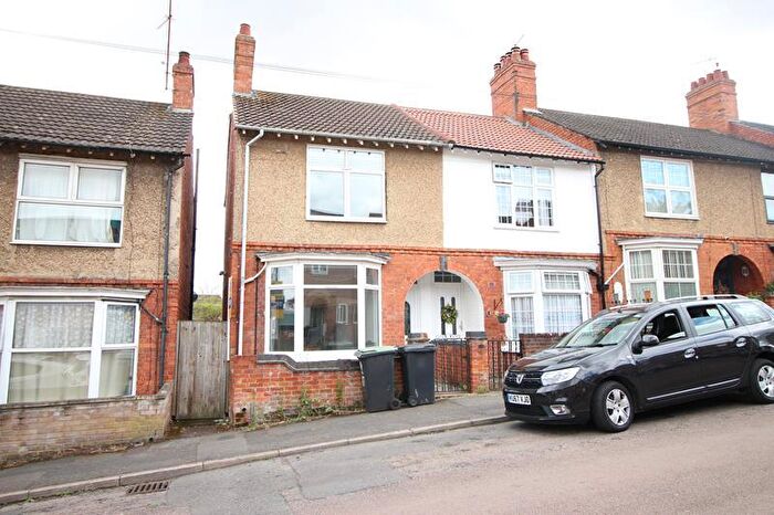 3 Bedroom Terraced House To Rent In Carnegie Street, Rushden, NN10