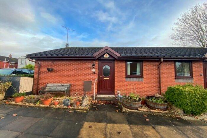 2 Bedroom Property To Rent In Conway Court, Preston, PR5