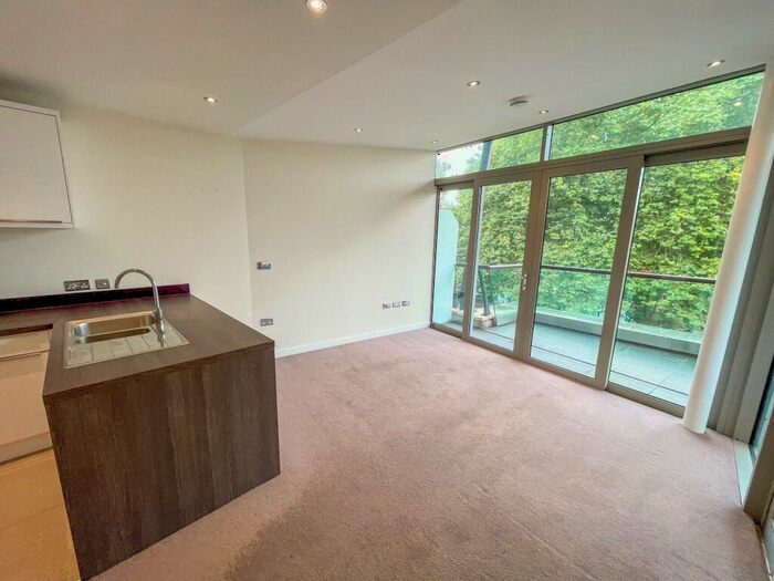 2 Bedroom Apartment To Rent In Waterside North, Lincoln, LN2