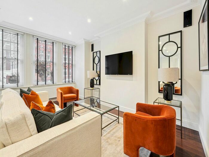 3 Bedroom Flat To Rent In Hamlet Gardens, King Street, W6