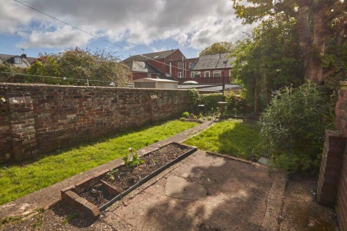 1 Bedroom Flat For Sale In Codrington Street, Exeter, EX1