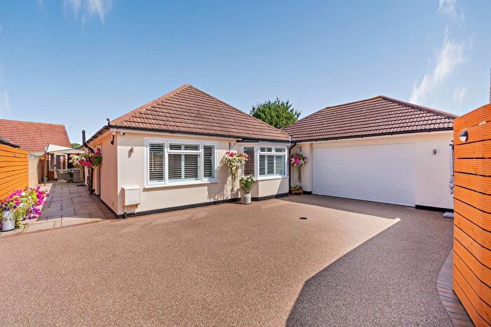 2 Bedroom Detached Bungalow For Sale In Ashgrove Road, Ashford, TW15