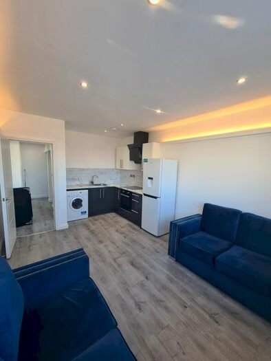 2 Bedroom Flat To Rent In Waterloo Street, St Helens, WA10