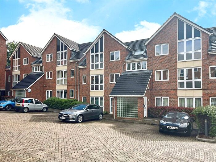 2 Bedroom Flat To Rent In North Farm Road, Tunbridge Wells, Kent, TN2