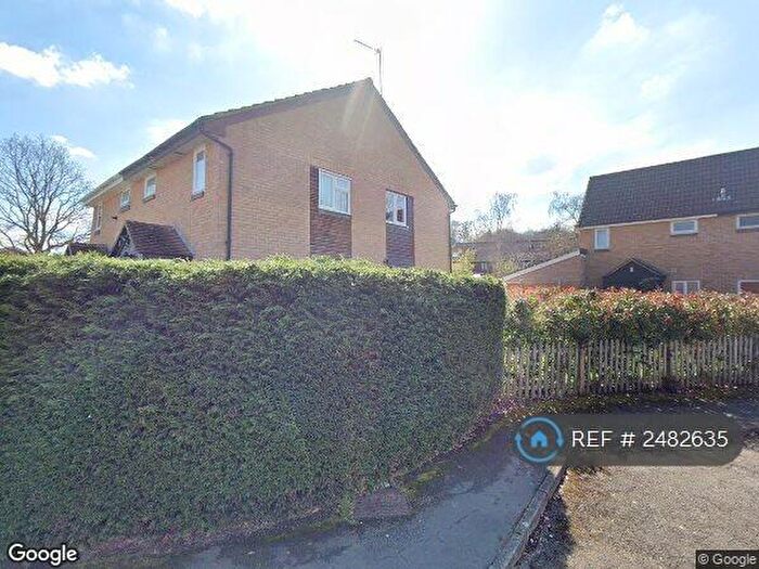 1 Bedroom Terraced House To Rent In Nethercote Avenue, Woking, GU21