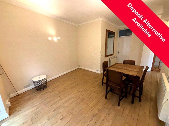 1 Bedroom Flat To Rent In Lambton Road, London, SW20
