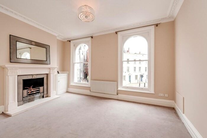 3 Bedroom Apartment To Rent In Heath Street, Hampstead, NW3