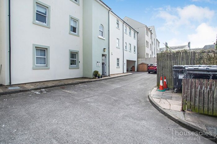 2 Bedroom Flat For Sale In Solomon Court, Whitehaven, CA28