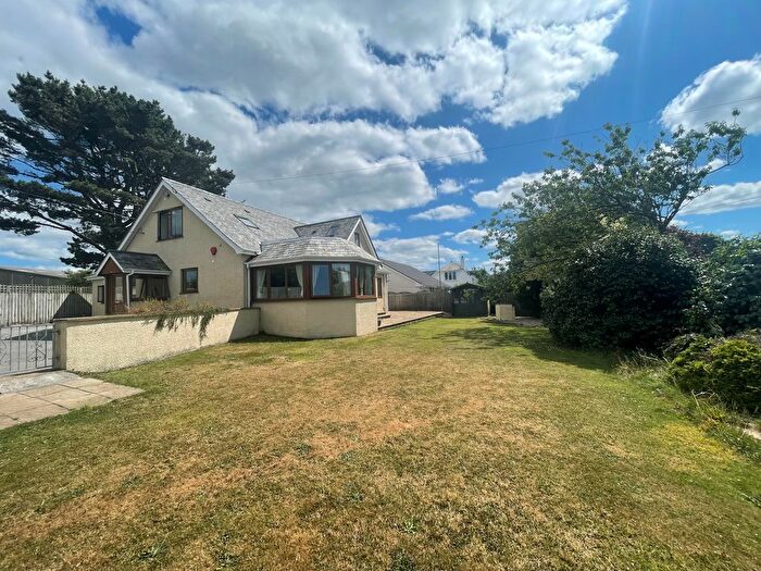 6 Bedroom Detached Bungalow To Rent In Bodmin Road, Truro, TR1