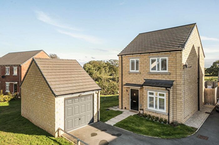 3 Bedroom Detached House For Sale In Thomas Drive, Killinghall, HG3