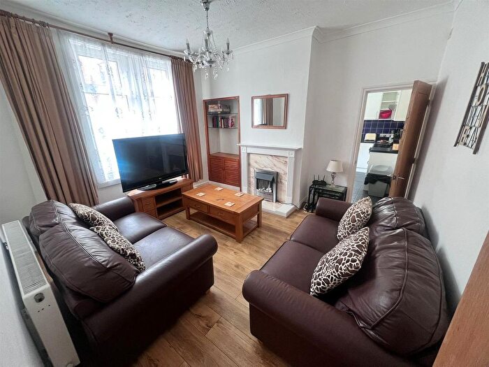 4 Bedroom End Of Terrace House To Rent In Francis Avenue, Southsea, Portsmouth, PO4