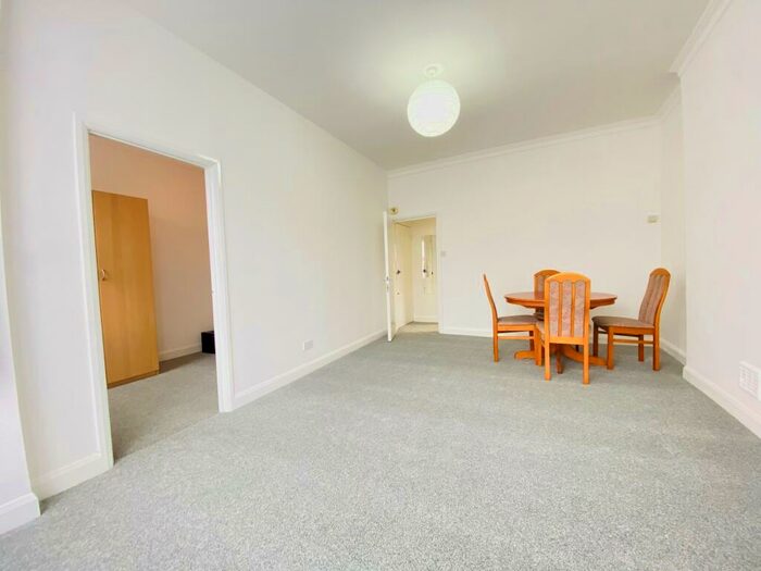 1 Bedroom Apartment To Rent In Chatsworth Road, CR0