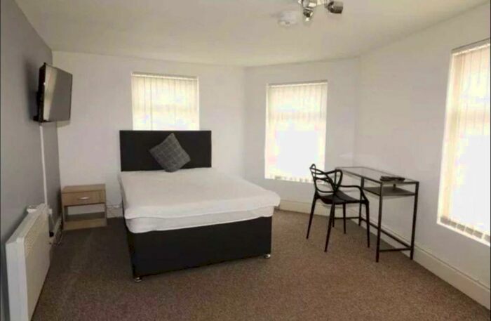 4 Bedroom Flat To Rent In Albany Road, Liverpool, L7