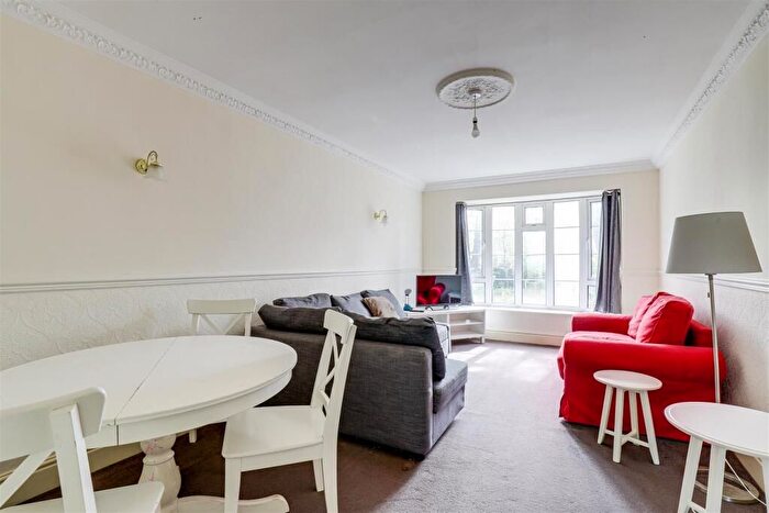 2 Bedroom Flat To Rent In Yeldham Road, London, W6