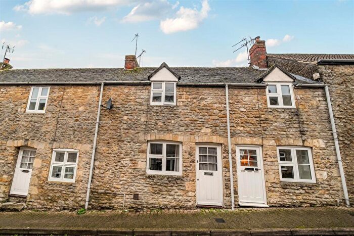 2 Bedroom Terraced House For Sale In West Street, Malmesbury, SN16