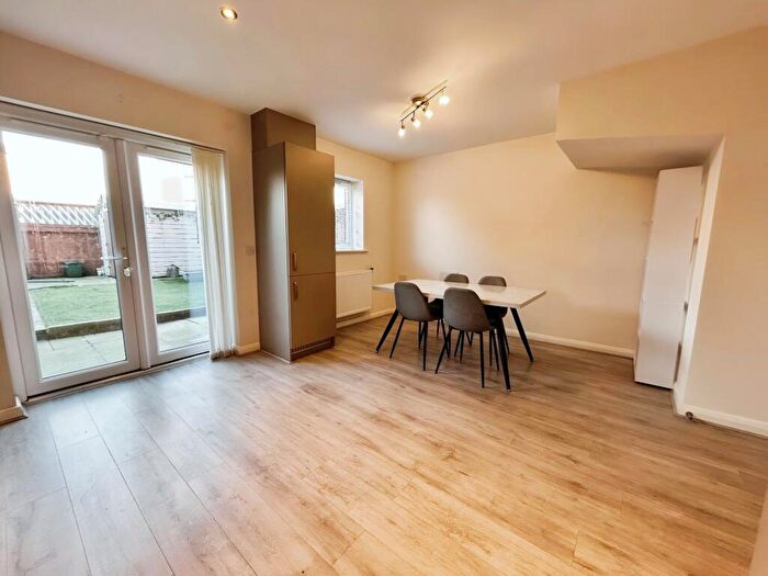 4 Bedroom House To Rent In Mawson Road, Manchester, Greater Manchester, M13