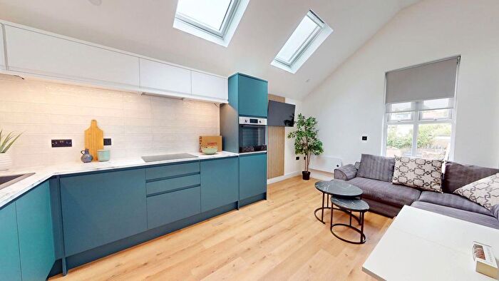 1 Bedroom Flat To Rent In Monthermer Road, Cathays, Cardiff, CF24