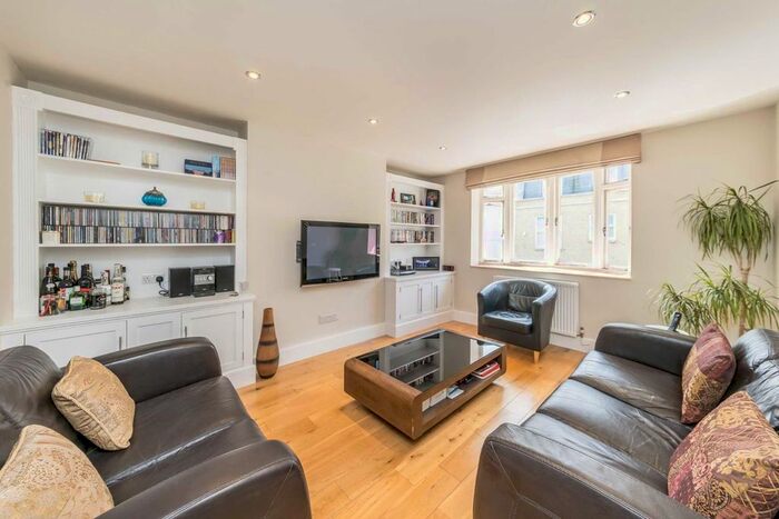 2 Bedroom Flat To Rent In The Sandhills, Limerston Street, London, SW10