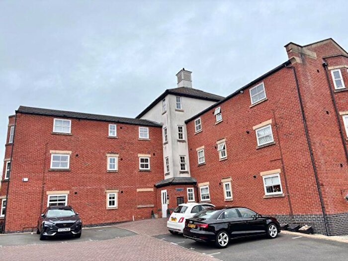 2 Bedroom Flat To Rent In Horseshoe Crescent, Great Barr, Birmingham, B43