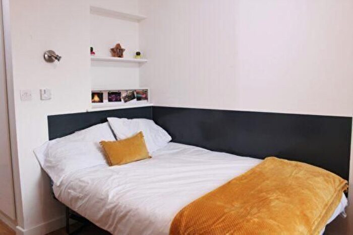 1 Bedroom Flat To Rent In Welford Road, Knighton Fields, Leicester, LE2