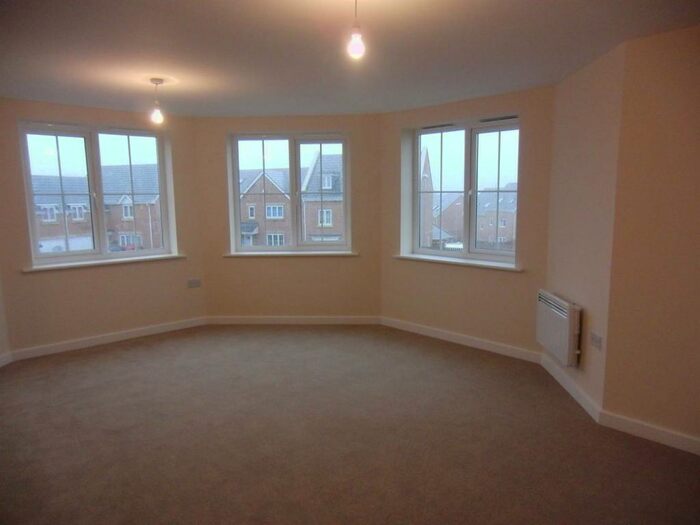 2 Bedroom Apartment To Rent In New Forest Village, LS10