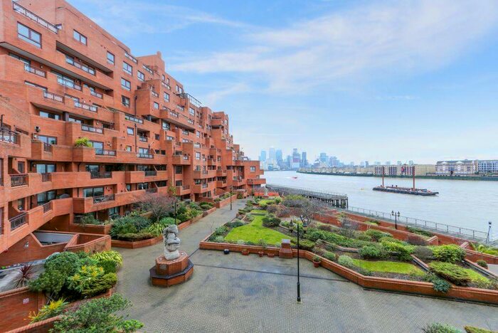 2 Bedroom Flat To Rent In Freetrade Wharf, The Highway, Wapping, E1W