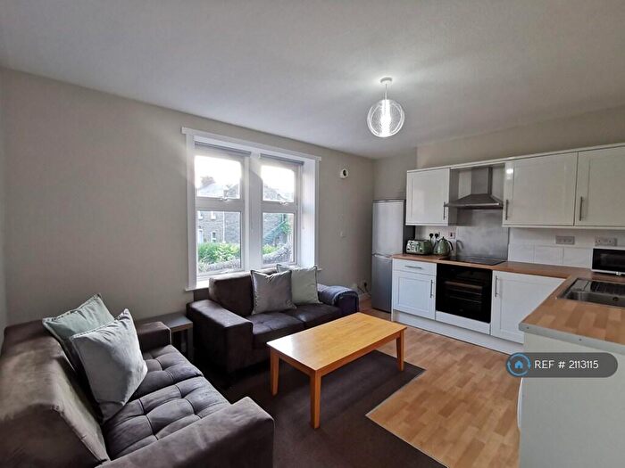 3 Bedroom Flat To Rent In Forebank Road, Dundee, DD1