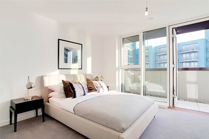2 Bedroom Flat To Rent In Legacy Wharf, Stratford, E15