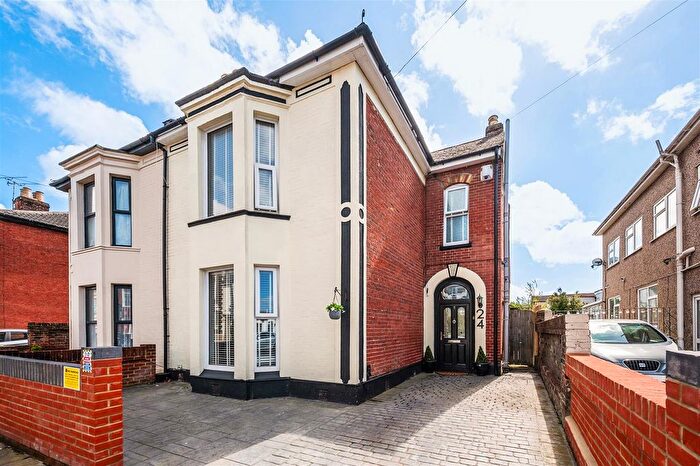 3 Bedroom Property For Sale In Queens Road, Portsmouth, PO2