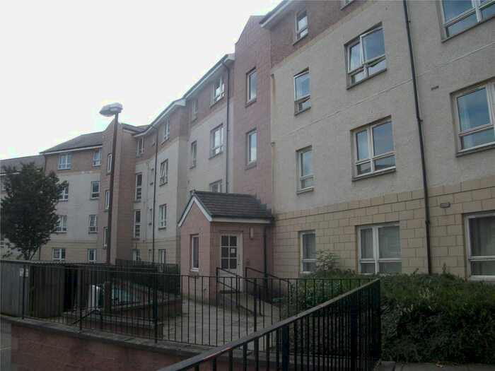2 Bedroom Flat To Rent In Whyte Place, Edinburgh, EH7