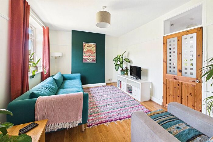 4 Bedroom Flat For Sale In Jebb Avenue, London, SW2