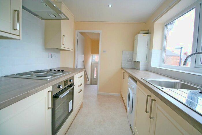 3 Bedroom Flat To Rent In Kelvin Grove, Sandyford, Newcastle Upon Tyne, NE2