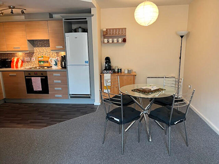 2 Bedroom Apartment To Rent In Ladybarn Lane, Fallowfield, Manchester, Greater Manchester, M14